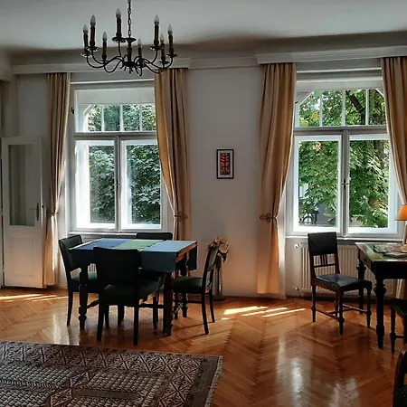 Apartment Boutique With Parking *